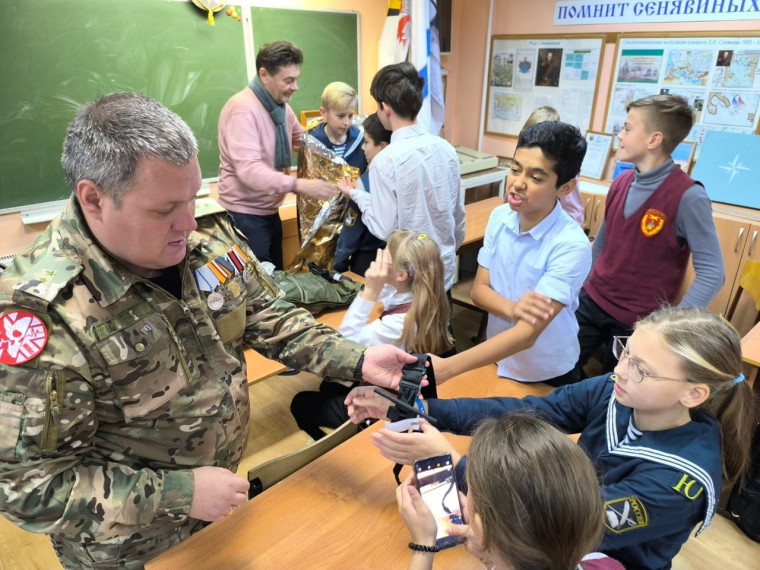 Встреча лицеистов с с добровольцем и участником движения «Волонтеры Победы» в Обнинске Михаилом Моревым..